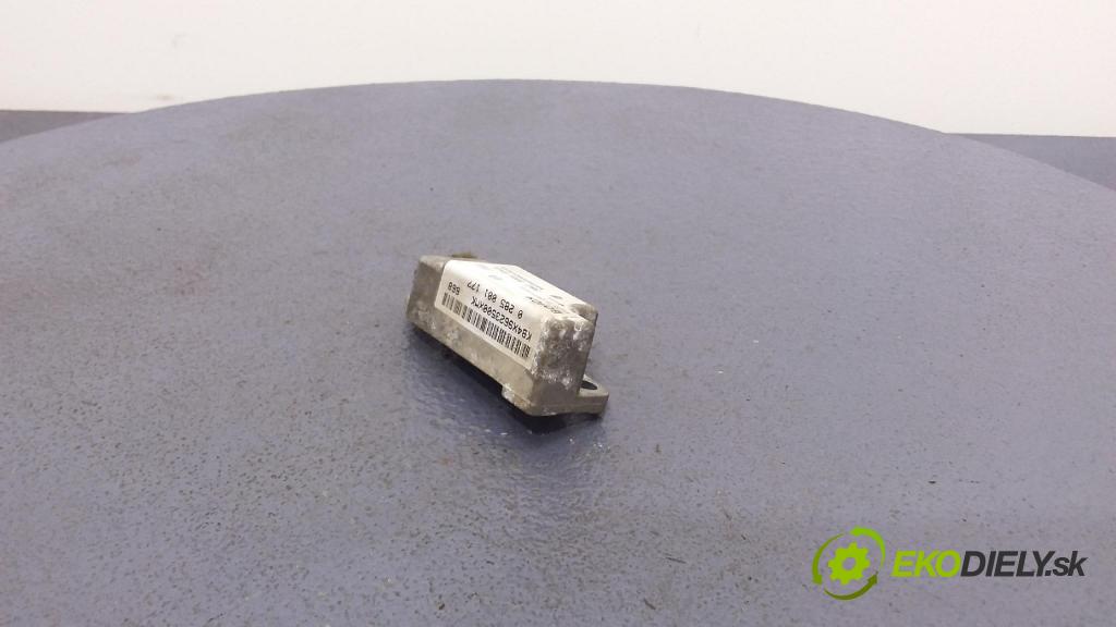 Volkswagen Passat 1997 snímač Vplyv: / Ochrana: Chodci.: 3B0959643