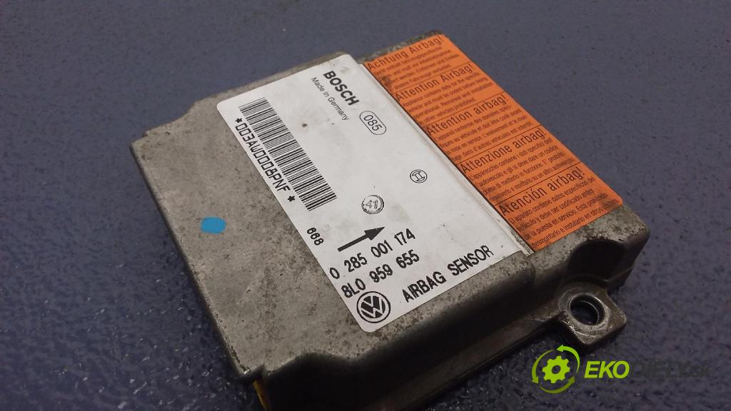 Volkswagen Passat 1997 řídící jednotka SRS x 0285001174