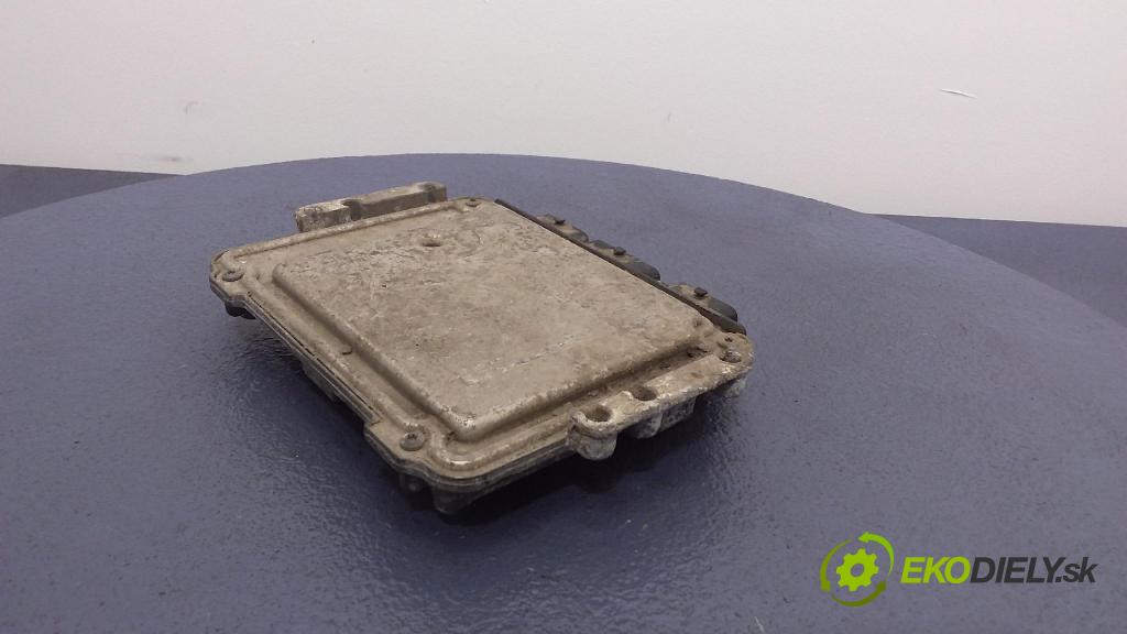 Renault Master 2004 řídící jednotka Motor: 8200311550