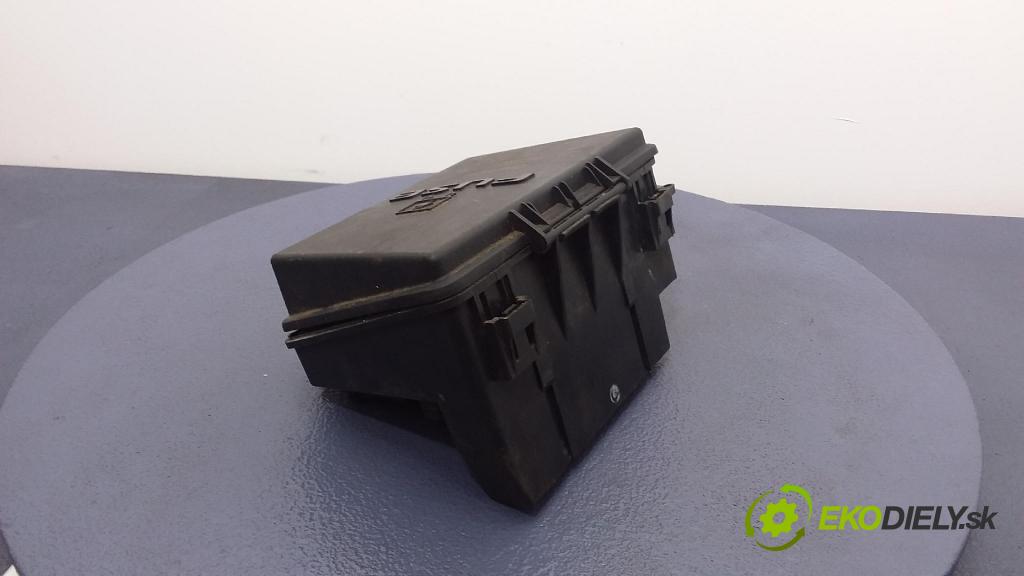 Chrysler Pacifica 2004 skrinka Poistky: 01