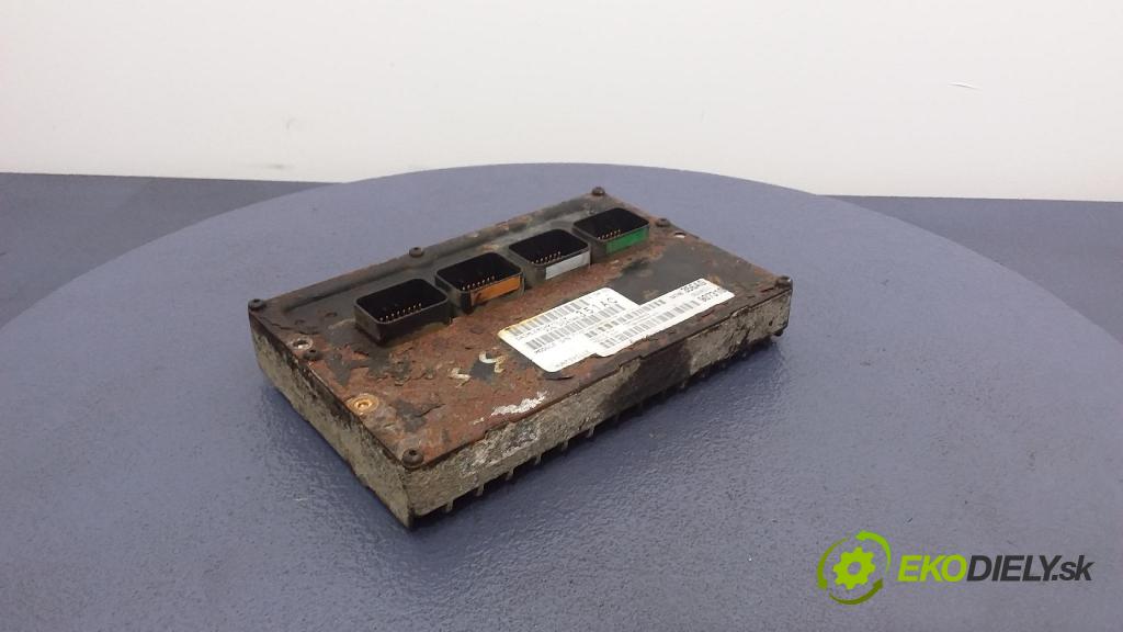 Chrysler Pacifica 2004 řídící jednotka Motor: P04748351AC