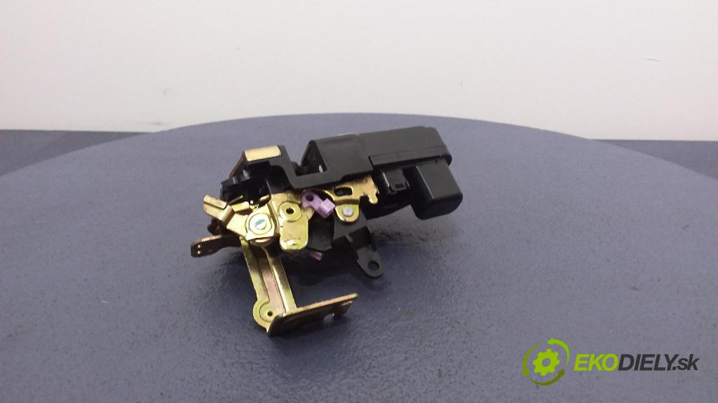 Chrysler Pacifica 2004 zámok dvere Predné Vľavo: 01