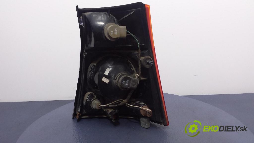 Chrysler Pacifica 2004 svetlo / reflektor zad ľavá Vonkajsia: 04857587AC