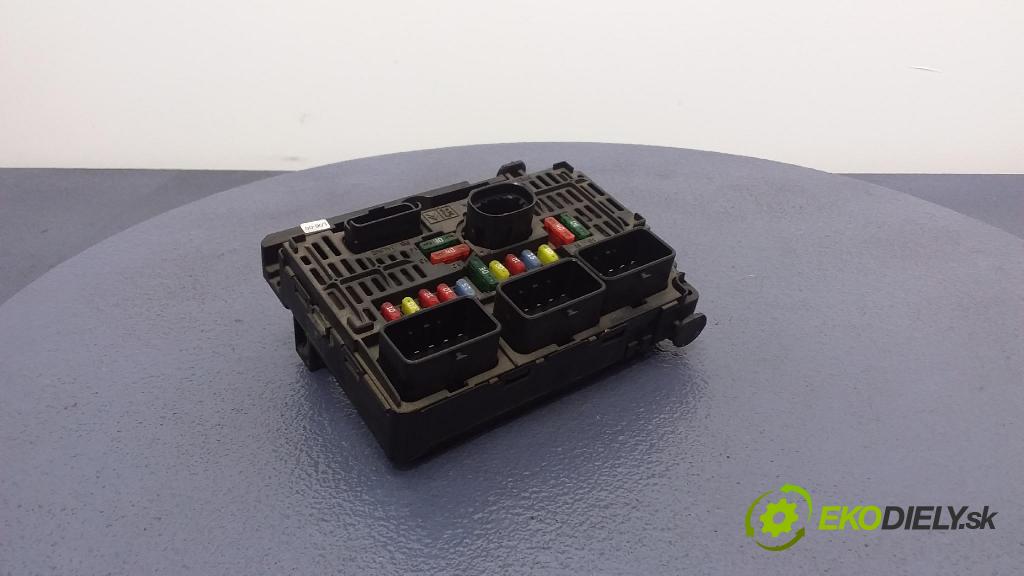 Citroen C5 2005 skrinka Poistky: 9657718780