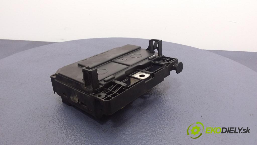 Citroen C5 2005 skrinka Poistky: 9657718780