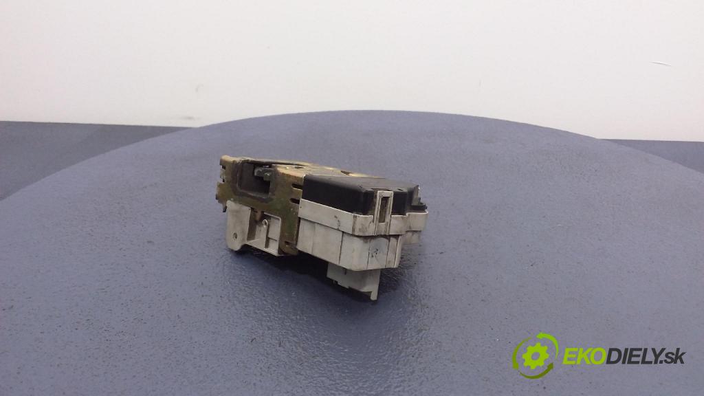 Citroen C5 2005 zámok dvere Predné Vľavo: 01