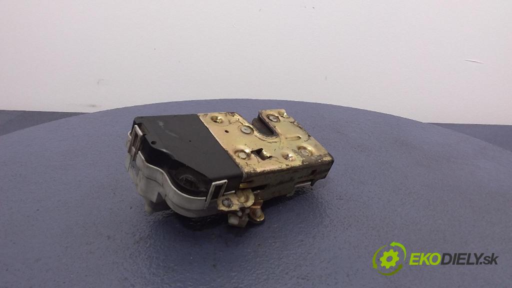 Citroen C5 2005 zámok dvere Predné Vľavo: 01