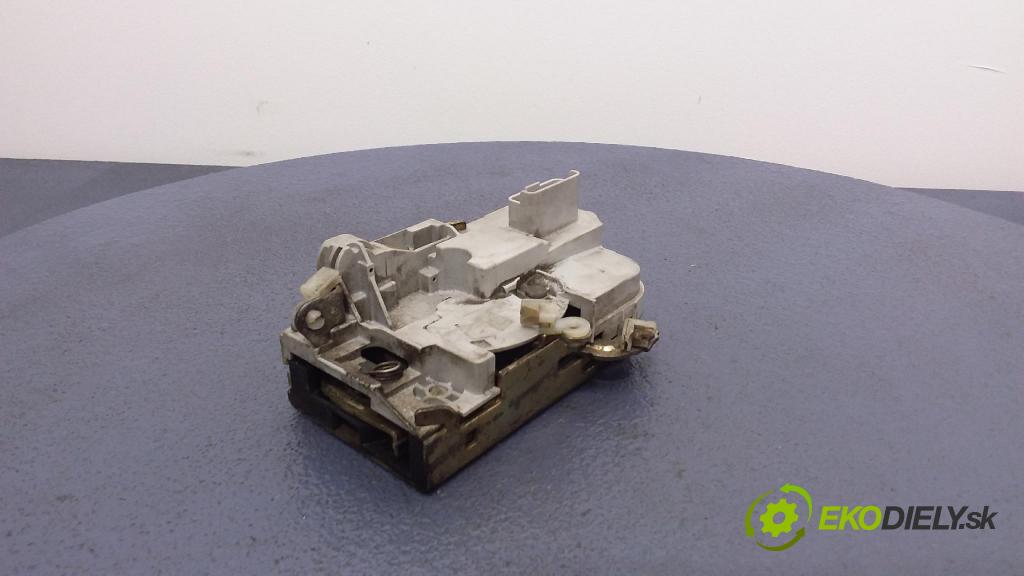 Citroen C5 2005 zámok dvere Predné Vľavo: 01