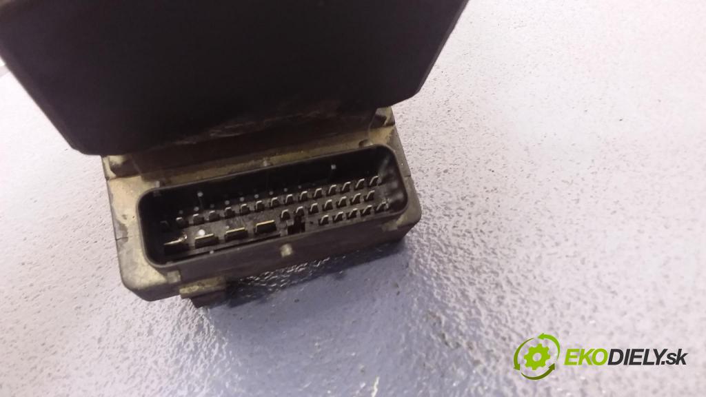 Opel Zafira-a 1999 čerpadlo ABS x 90581418