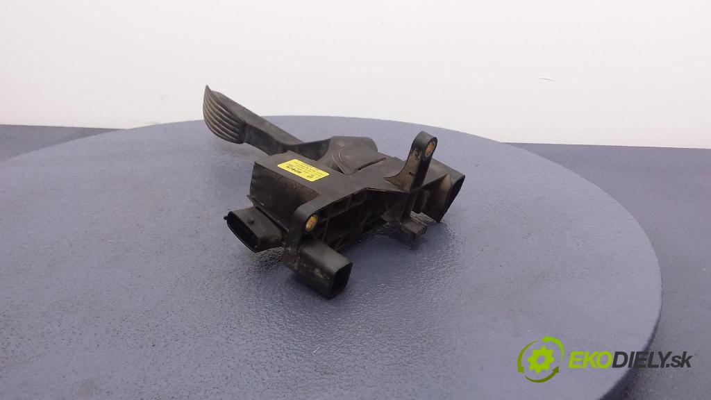 Iveco Daily 2003 pedal Plyn: 504061734