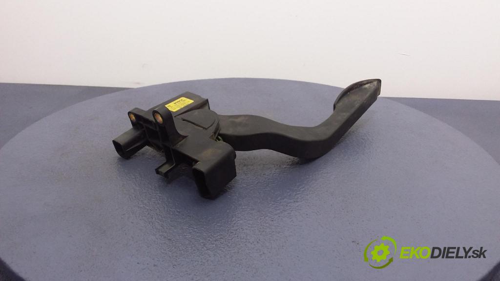Iveco Daily 2003 pedal Plyn: 504061734