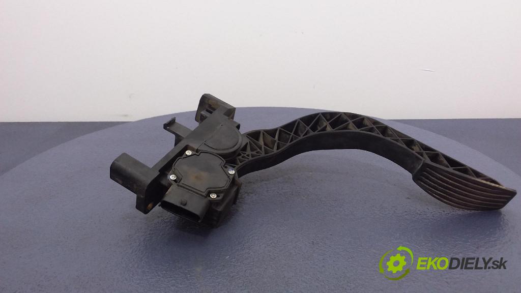 Iveco Daily 2003 pedal Plyn: 504061734