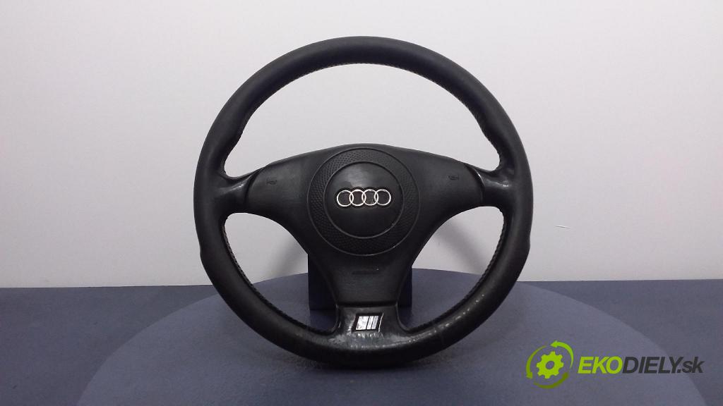 Audi A4 2000 volant 0L022813