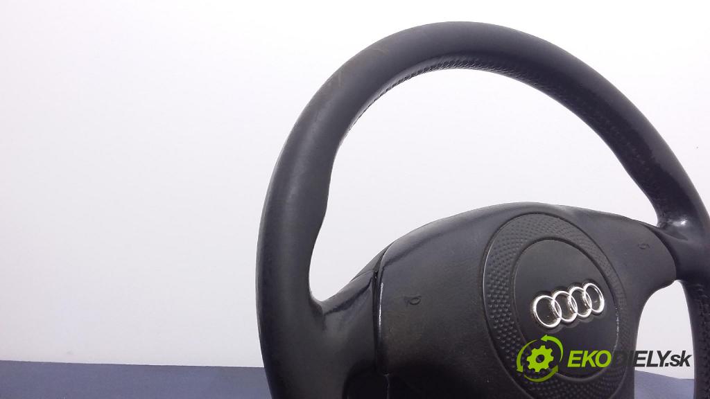 Audi A4 2000 volant 0L022813