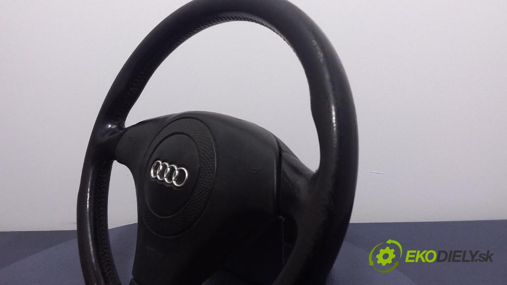 Audi A4 2000 volant 0L022813