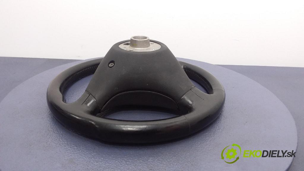 Audi A4 2000 volant 0L022813