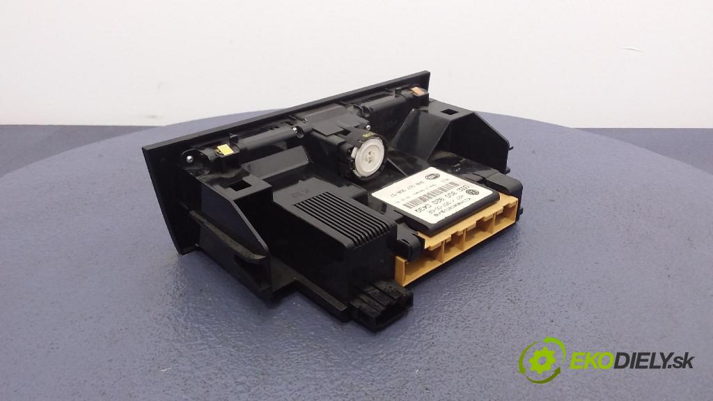 Audi A4 2000 prepínač Klimatizácia: Prúd vzduchu: 8D0820043Q