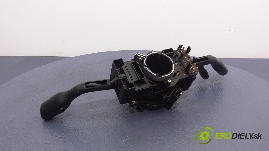 Audi A4 2000 prepínač Komplex: 4D0953513D