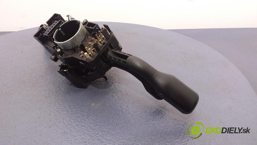 Audi A4 2000 prepínač Komplex: 4D0953513D