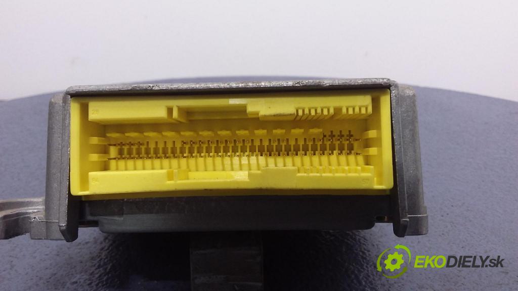 Audi A4 2000 riadiaca jednotka SRS x 8D0959655J