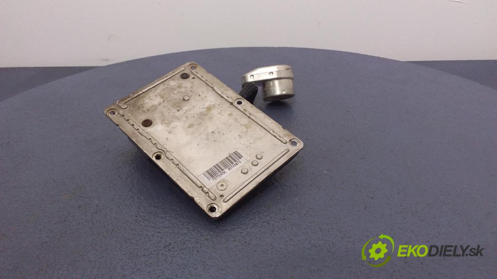 Audi A4 2000 střídač: 89001411