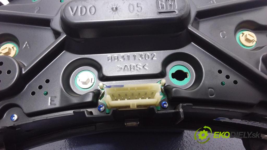 Opel Tigra 2005 Přístrojová deska 13173364WW