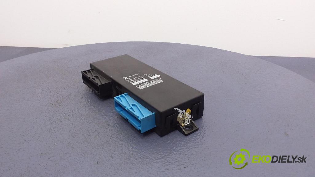 Opel Tigra 2005 riadiaca jednotka 93162344