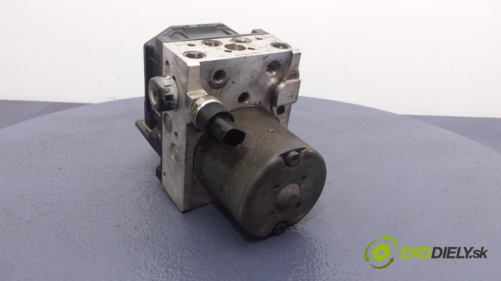 Audi A4 2001 čerpadlo ABS x 8E0614517