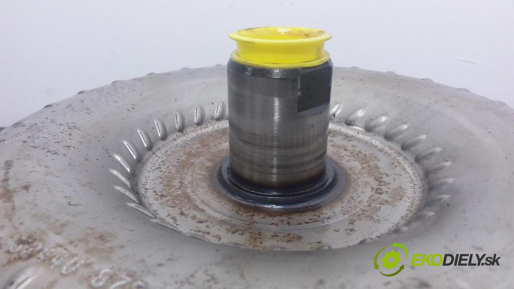 Chrysler Pacifica 2004 Spojka: / koleso P04736872AB