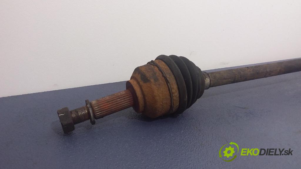 Chrysler Pacifica 2004 poloos Prava: Predné 01