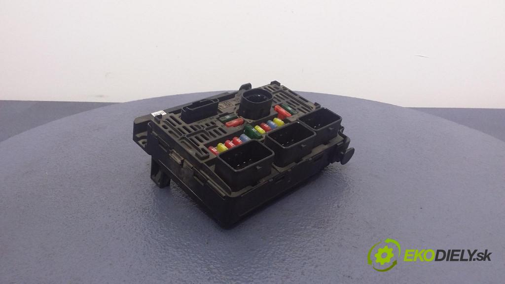 Citroen C5 2005 skrinka Poistky: 9658539680