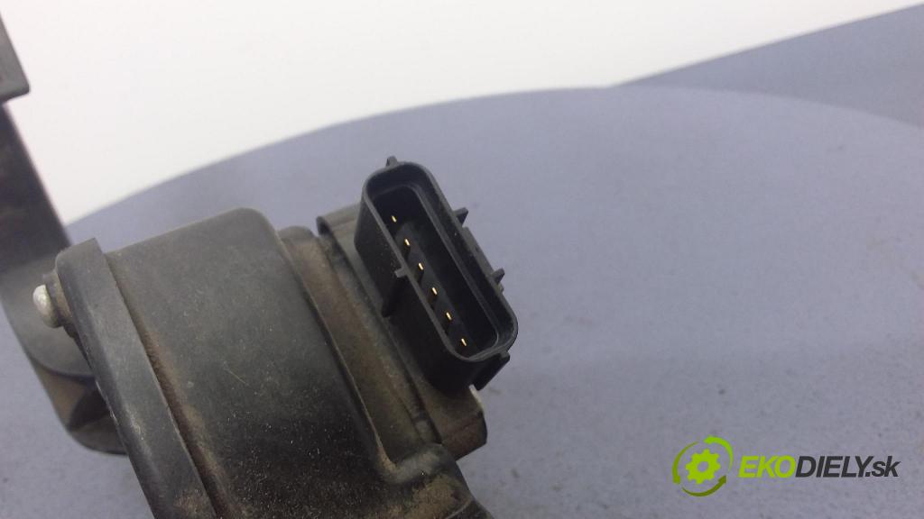 Hyundai Sonata 2006 pedal Plyn: 32700-0A300