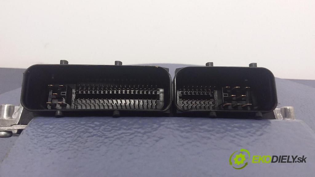 Audi A4 2001 riadiaca jednotka Motor: 8E0906018AF