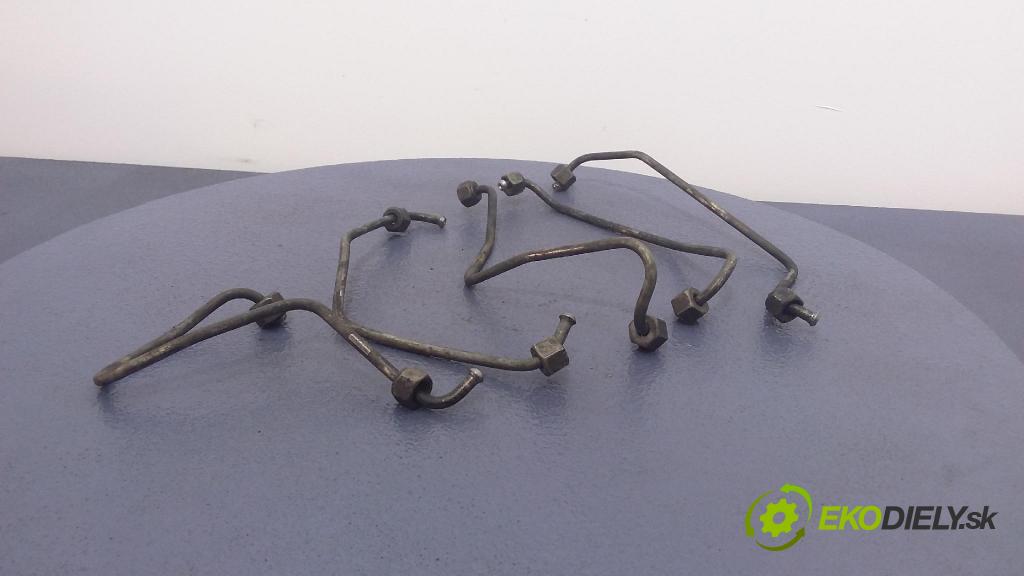 Volvo S80 1999 rúrka paliva 01