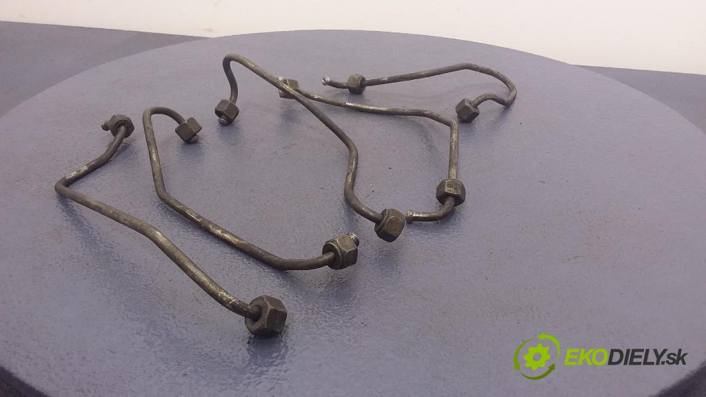 Volvo S80 1999 rúrka paliva 01