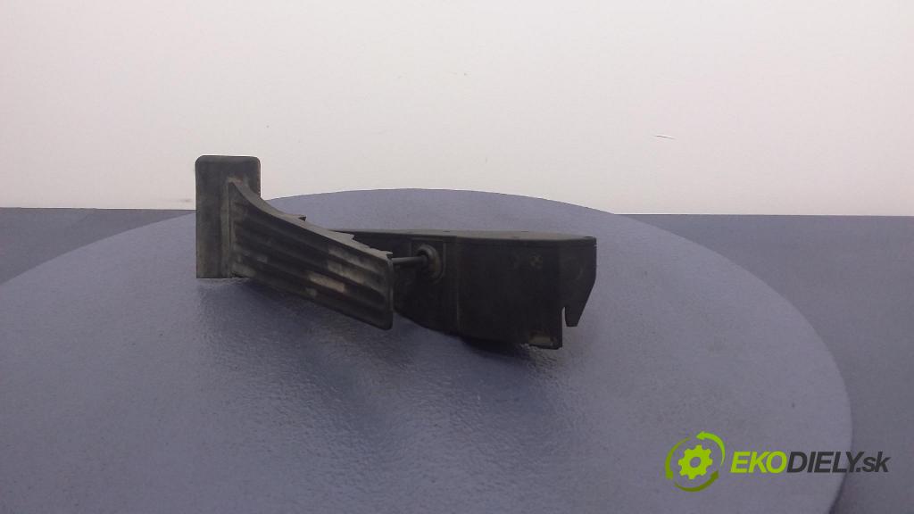 Bmw 318 i 2004 pedal Plyn: 35406762481-0