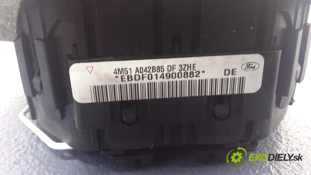 Ford Focus 2009 volant 4M5113600EL