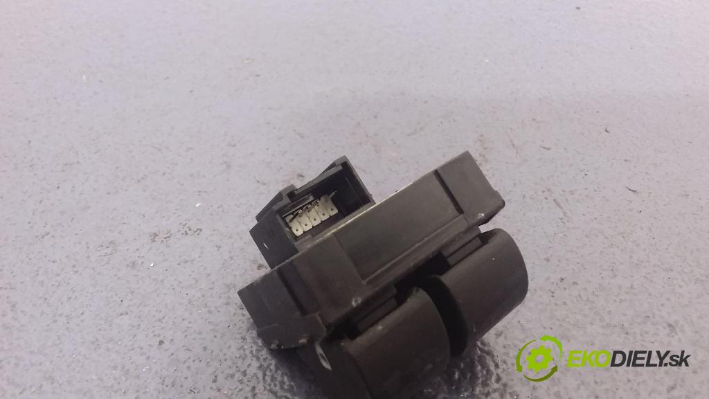 Audi A2 2001 Přepínač Sklenka: 8Z0959851A