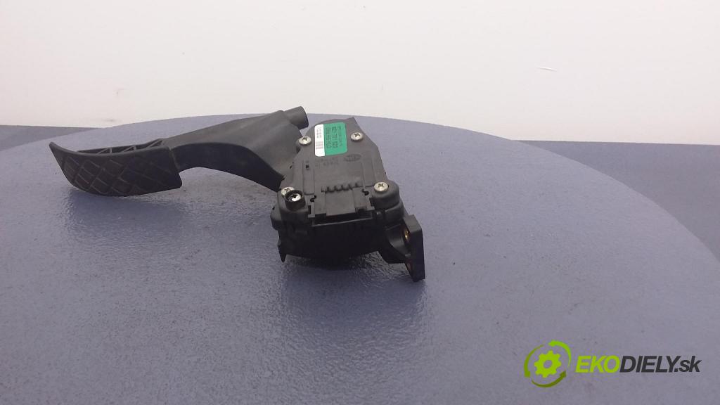 Audi A2 2001 pedal Plyn: 8Z0820043