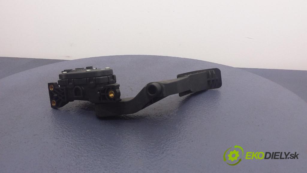 Audi A2 2001 pedal Plyn: 8Z0820043