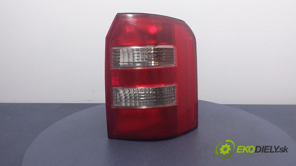 Audi A2 2001 svetlo / reflektor zad Prava: Vonkajsia: 8Z0945096