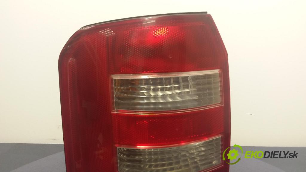 Audi A2 2001 svetlo / reflektor zad ľavá Vonkajsia: 8Z0945095