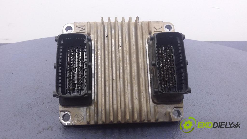 Opel Vectra 2000 riadiaca jednotka Motor: 09353529