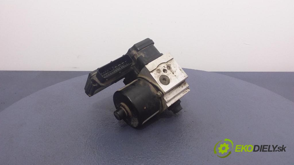 Opel Vectra 2000 čerpadlo ABS x 13091801