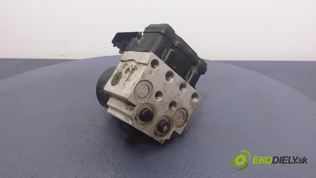 Opel Vectra 2000 čerpadlo ABS x 13091801