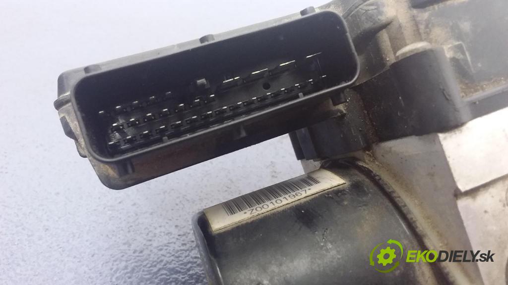 Opel Vectra 2000 čerpadlo ABS x 13091801