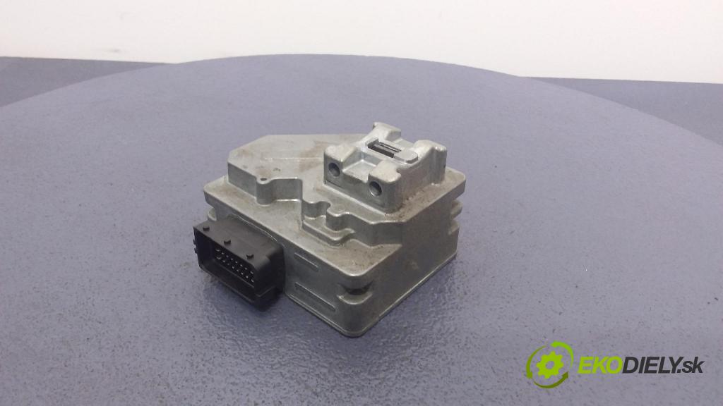 Fiat Croma 2006 Stĺpik volant x 00517205180