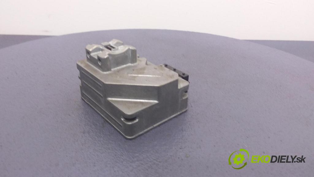 Fiat Croma 2006 Stĺpik volant x 00517205180