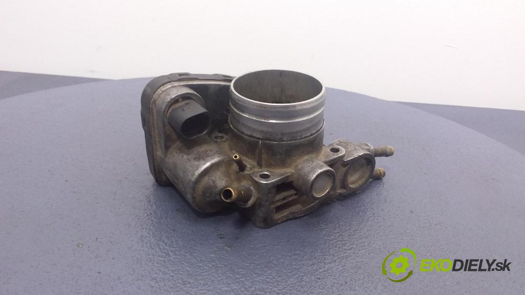 Audi A4 2001 klapka 06B133062D