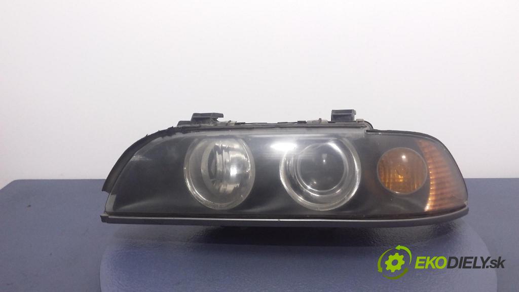 Bmw 530 2002 Reflektor: Vľavo: 01